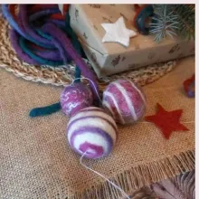 Wollige Adventsfreuden – Kreativer Adventskalender mit 4 Türchen Wollige Adventsfreuden – Kreativer Adventskalender mit 4 Türchen