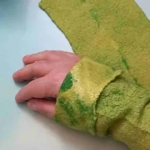 AS-16 Wiesenzauber - Armstulpen ohne Daumenloch, grüner Farbverlauf