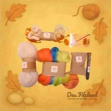 Wolle & Impulse für leises Wachstum Detailansicht der Materialien – sortierte Wolle, Zubehör und kreative Begleiter aus dem Filzland.