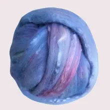 MS-2 Merino-Seide „Grauspektrum“ – handgefärbter Kammzug (50 % Wolle / 50 % Seide)