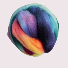 BM-1 Bio-Merinowolle „Bonbon-Mischung“ – handgefärbter Kammzug