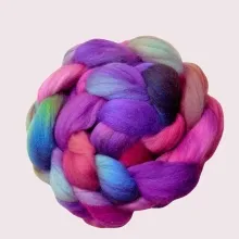 BM-1 Bio-Merinowolle „Bonbon-Mischung“ – handgefärbter Kammzug