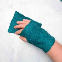 HS-1 Aqua-Vitalität – Handstulpen mit Daumenloch in Türkis-Grün